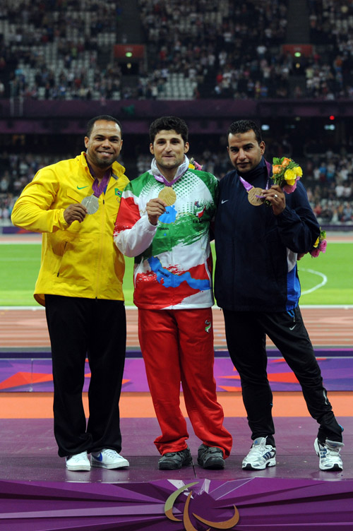 
رقابتهای پرتاب نیزه در چهاردهمین دوره بازیهای پارالمپیک لندن 
کسب مدال طلا توسط محمد خالوندی
